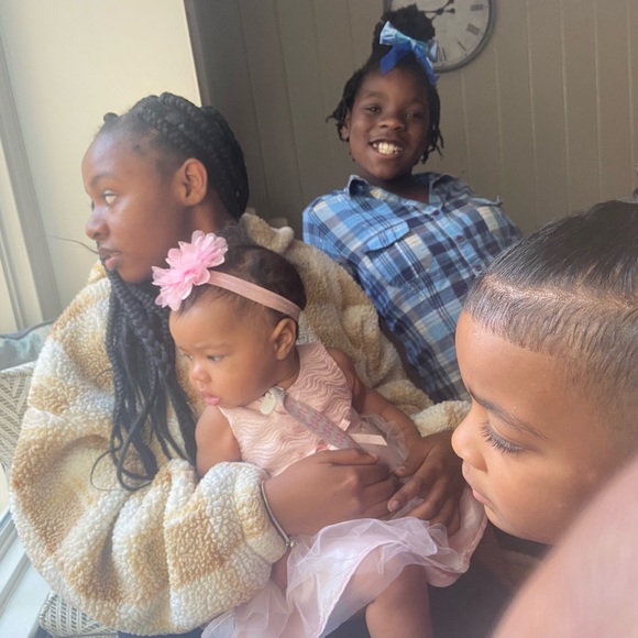 Meet your Posher, Joan - Picture 1 of 2